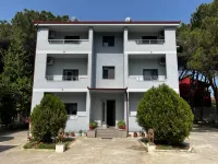 Canary Hotel
