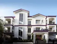 Lilac Hotel 3rd Block Hoteles cerca de Art of Living International Center