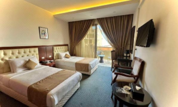 Midtown Hotel & Suites