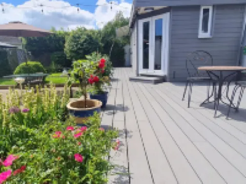 Brookside Guest House & Mini Spa