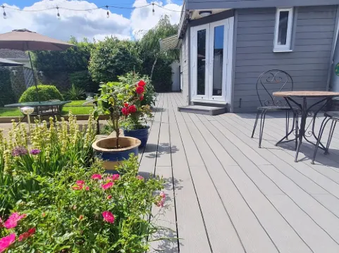 Brookside Guest House & Mini Spa