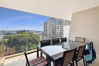 Redvue Luxury Apartments - Sea View