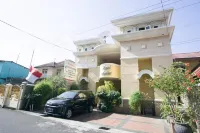 RedDoorz near Pantai Falajawa Kota Ternate