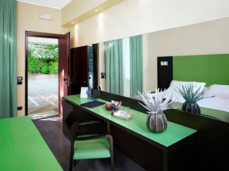 Blue Relais Maggiore Отели в г. Аграте-Контурбия