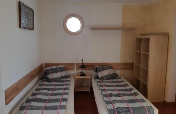 阿爾特膳食公寓