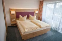 Ruser's Hotel - parking