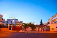 Invisa Hotel Casa Luis - parking