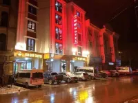 Gia Quý Hotel فنادق في P. Hop giang