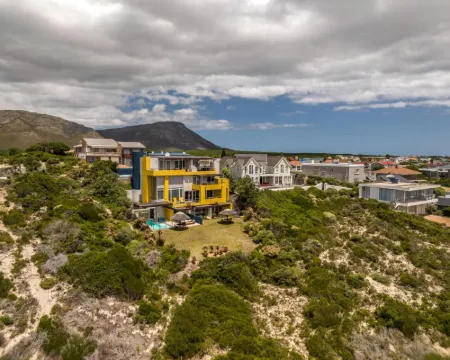 Crayfish Lodge Sea & Country Guest House Hotels in Gansbaai