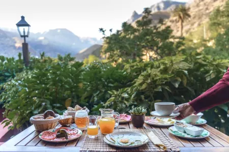 Hotel Rural Las Longueras