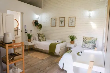 Greenfields Guesthouse & Restaurant