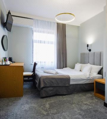 5. 호텔 포니아토브..