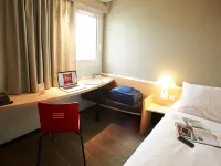 Ibis Auray Hotels in Auray