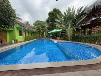 VuYen Homestay - Pool & Breakfast