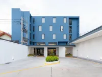 Wachi Hotel Hotels near Chalatat Beach
