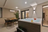 Costa de Luxe Suites - 4-Star