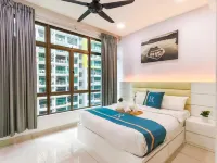 Parc Regency by RR JBcity - Pools