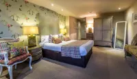 The Huntsman Inn Hotels in 