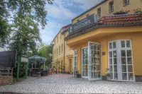 Hotel & Restaurant Kranichsberg Hotels in der Nähe von WIBI Straussenhof Kagel