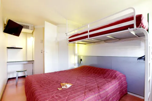 Premiere Classe Niort Est - la CRÈCHE Hotels in Souvigne