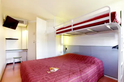 Premiere Classe Niort Est - la CRÈCHE