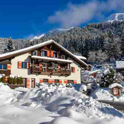 Chalet-hôtel Gai Soleil Hotel Exterior