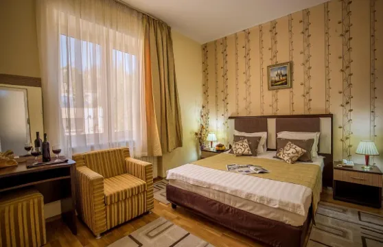 裏奈科布爾酒店