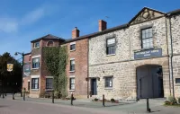 Wynnstay Arms, Ruabon, Wrexham - 3-Star