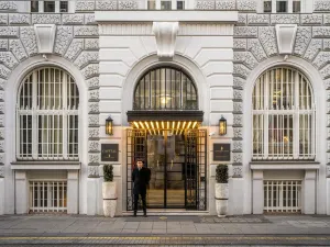 Hotel Capital