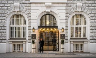 Hotel Capital