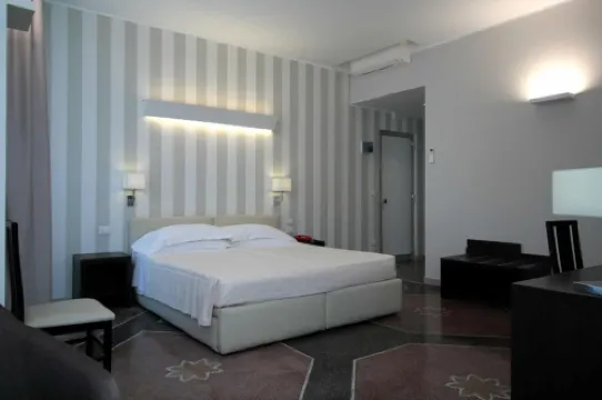 Hotel Vittoria Photos