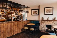 Cat and Custard Pot Inn Hotels in Malmesbury