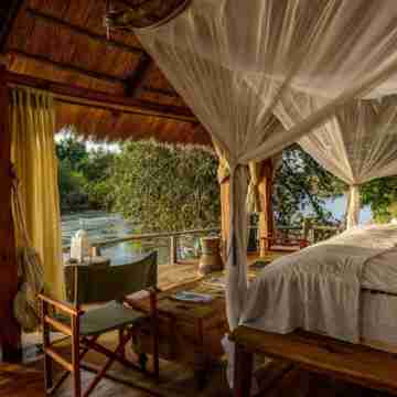 Sindabezi Island Camp Rooms