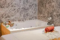 NEW PARK HOTEL - Hot Tub