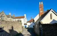 The Old Bakehouse Hotels in Dalwood