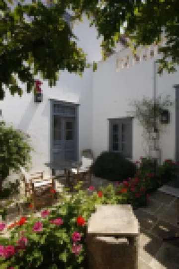Bratsera Boutique Hotel