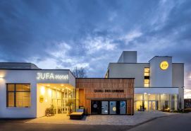 Jufa Hotel - Inkl 4h Thermeneintritt in Parktherme