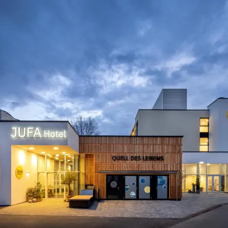 Jufa Hotel - Inkl 4h Thermeneintritt in Parktherme