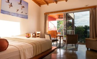 Iluminar Beachfront Suites