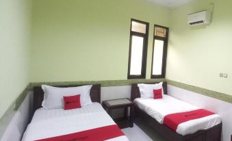 RedDoorz Syariah Near Bypass Krian