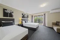 Ambassador on Ruthven Hotels in Highfields