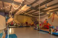 Lone Star Glamp Inn