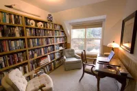 Otter's Pond Bed and Breakfast - 4-Star
