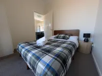 Clever Kid Wines Vineyard Cottages - parking