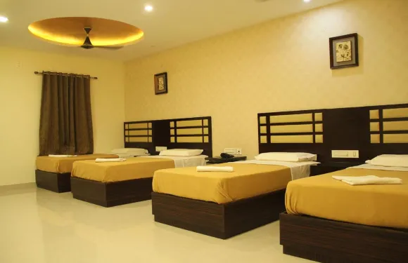 埃姆普寺廟酒店