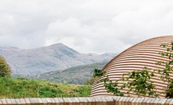 RiverBeds - Luxury Wee Lodges with Hot Tubs