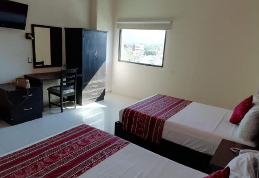 2. 호텔 마드리드 ..