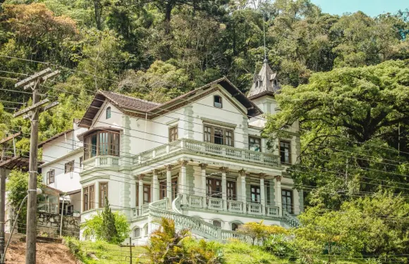 蒙特卡斯特洛旅館