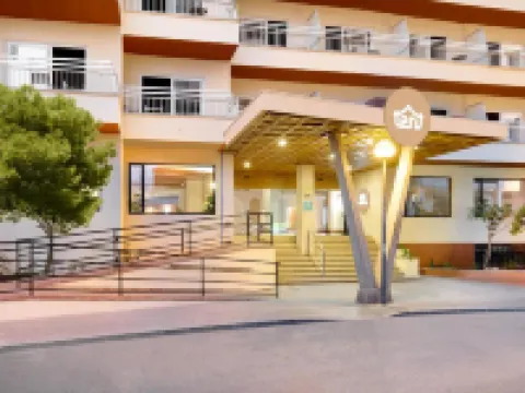 Tent Bahia de Palma Hotels in Llucmajor
