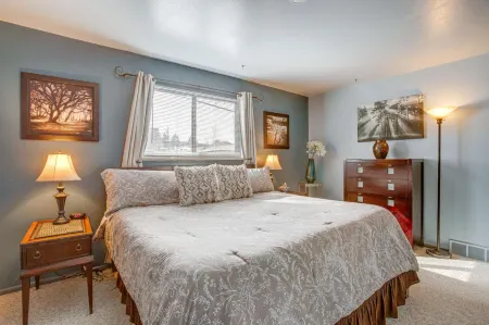 Near Red Rocks, Hiking & Skiing: Kittredge Condo! Отели рядом с достопримечательностью «Маунт Голиат Нэчурал Арея»